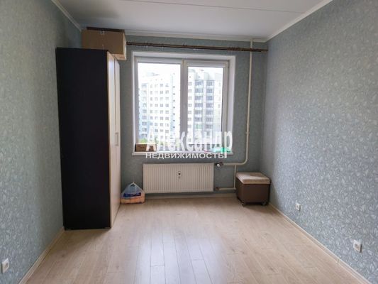 Продам трехкомнатную (3-комн.) квартиру, Знаменская ул, 1/8, Всеволожск г