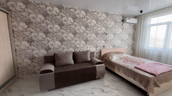 Сдам однокомнатную (1-комн.) квартиру, Коммунистическая ул, 9, Крымск г