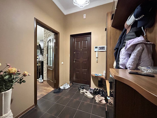 Продам двухкомнатную (2-комн.) квартиру, Ковыльная ул, 90, Симферополь г