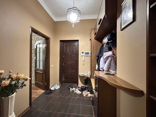 Продам двухкомнатную (2-комн.) квартиру, Ковыльная ул, 90, Симферополь г