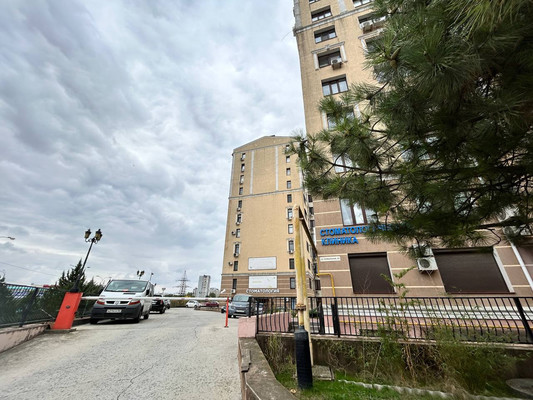 Продам двухкомнатную (2-комн.) квартиру, Ковыльная ул, 90, Симферополь г