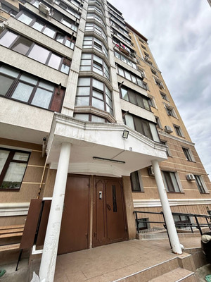 Продам двухкомнатную (2-комн.) квартиру, Ковыльная ул, 90, Симферополь г