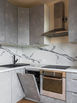 Продам многокомнатную квартиру, Лидии Зверевой ул, 5к1, Санкт-Петербург г