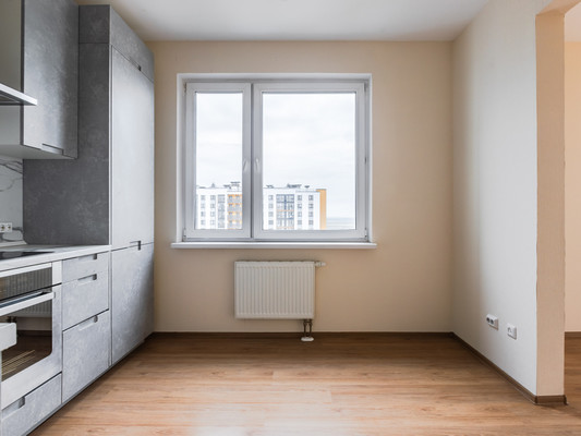 Продам многокомнатную квартиру, Лидии Зверевой ул, 5к1, Санкт-Петербург г