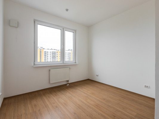 Продам многокомнатную квартиру, Лидии Зверевой ул, 5к1, Санкт-Петербург г