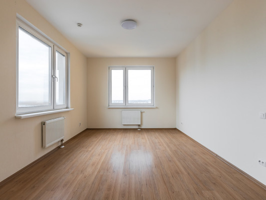 Продам многокомнатную квартиру, Лидии Зверевой ул, 5к1, Санкт-Петербург г