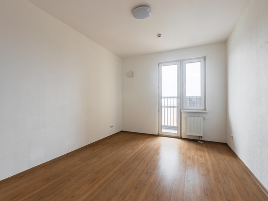 Продам многокомнатную квартиру, Лидии Зверевой ул, 5к1, Санкт-Петербург г