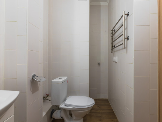 Продам многокомнатную квартиру, Лидии Зверевой ул, 5к1, Санкт-Петербург г