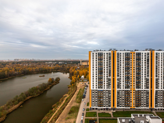 Продам многокомнатную квартиру, Лидии Зверевой ул, 5к1, Санкт-Петербург г