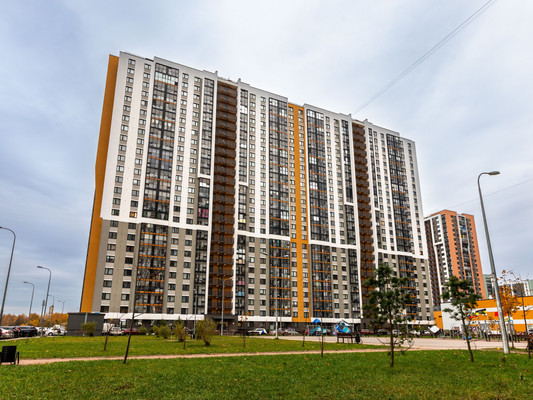 Продам многокомнатную квартиру, Лидии Зверевой ул, 5к1, Санкт-Петербург г