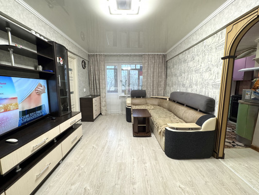 Продам трехкомнатную (3-комн.) квартиру, Ясная ул, 1, Новые Дарковичи п