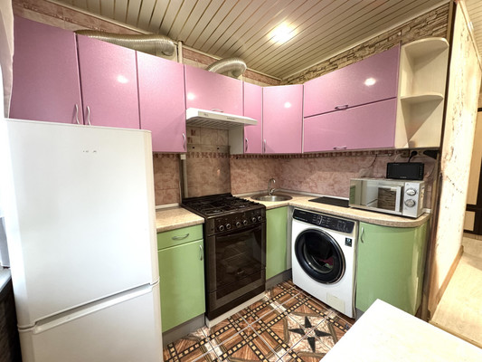 Продам трехкомнатную (3-комн.) квартиру, Ясная ул, 1, Новые Дарковичи п