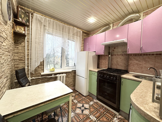 Продам трехкомнатную (3-комн.) квартиру, Ясная ул, 1, Новые Дарковичи п