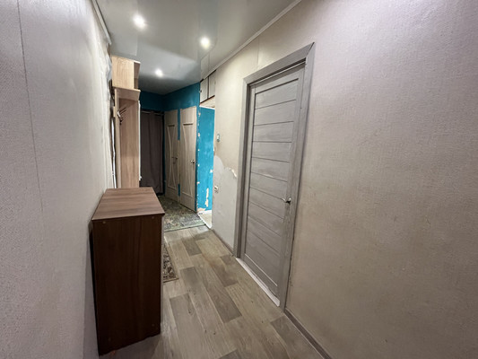 Продам двухкомнатную (2-комн.) квартиру, Южно-Моравская ул, 42, Воронеж г