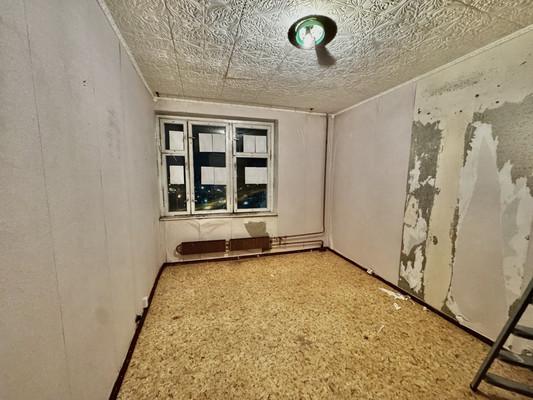 Продам однокомнатную (1-комн.) квартиру, Авиаторов ул, 11к1, Москва г