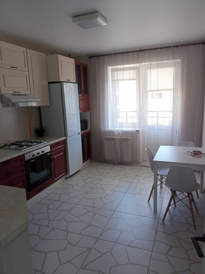 Сдам однокомнатную (1-комн.) квартиру, Красина ул, 53к4, Новороссийск г