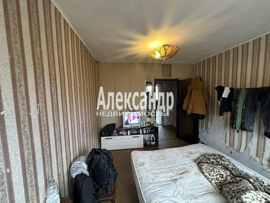 Продам трехкомнатную (3-комн.) квартиру, Петергофское ш, 1к1, Санкт-Петербург г