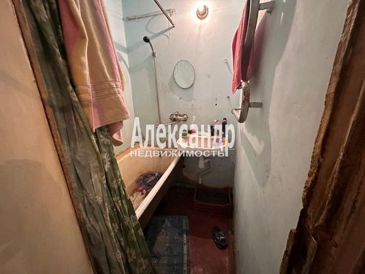 Продам трехкомнатную (3-комн.) квартиру, Петергофское ш, 1к1, Санкт-Петербург г