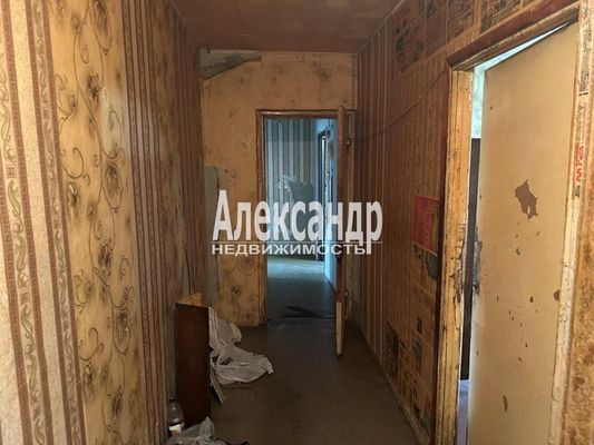 Продам трехкомнатную (3-комн.) квартиру, Петергофское ш, 1к1, Санкт-Петербург г