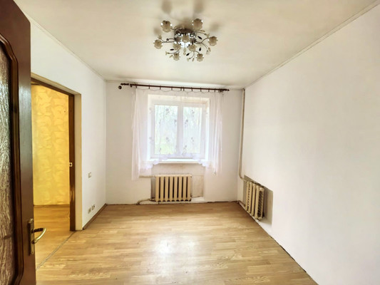 Продам трехкомнатную (3-комн.) квартиру, им А.Маркова мкр, 24, Дмитров г