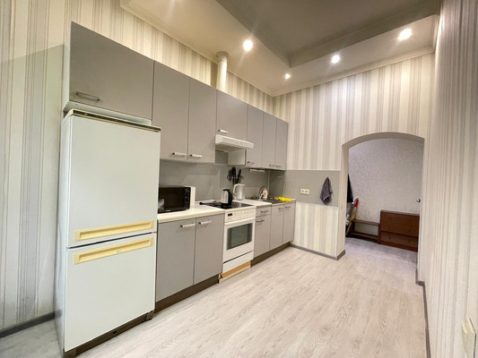 Продам двухкомнатную (2-комн.) квартиру, Березовая аллея ул, 5к1, Апрелевка г