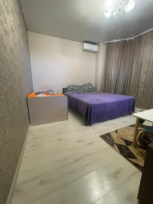 Продам однокомнатную (1-комн.) квартиру, Огородная ул, 84/1к1, Батайск г