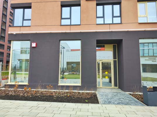 Сдам торговое помещение 99,2 м2, Золотистый б-р, 17, Екатеринбург г