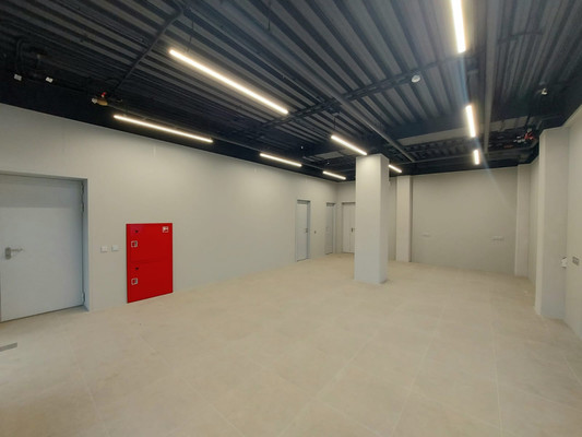 Сдам торговое помещение 581 м2, Шахово д