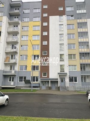 Продам двухкомнатную (2-комн.) квартиру, Рябиновая ул, 8к2, Янино-2 д