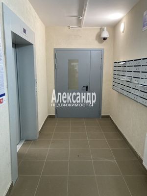Продам двухкомнатную (2-комн.) квартиру, Рябиновая ул, 8к2, Янино-2 д