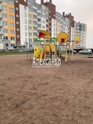 Продам двухкомнатную (2-комн.) квартиру, Рябиновая ул, 8к2, Янино-2 д