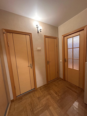 Продам многокомнатную квартиру, Маршала Захарова ул, 6к3, Москва г