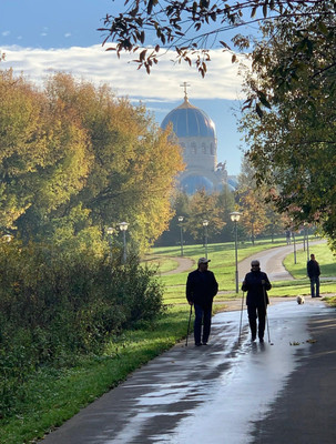 Продам многокомнатную квартиру, Маршала Захарова ул, 6к3, Москва г