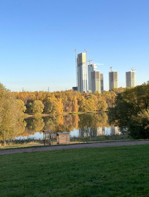 Продам многокомнатную квартиру, Маршала Захарова ул, 6к3, Москва г