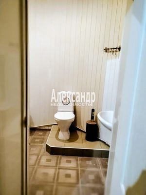 Продам двухкомнатную (2-комн.) квартиру, Ленина пр-кт, 8А, Выборг г