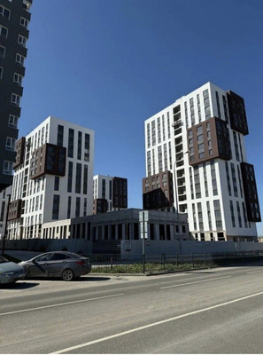 Продам двухкомнатную (2-комн.) квартиру, Александра Суворова пр-кт, 21, Симферополь г