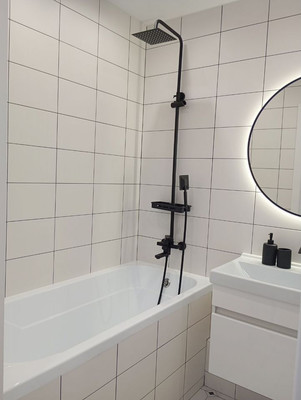 Продам двухкомнатную (2-комн.) квартиру, Адоратского ул, 5, Казань г