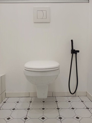 Продам двухкомнатную (2-комн.) квартиру, Адоратского ул, 5, Казань г