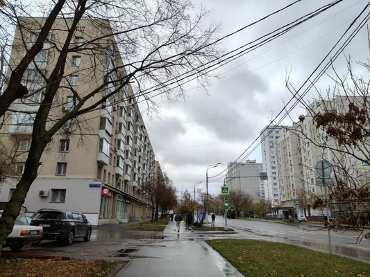 Продам трехкомнатную (3-комн.) квартиру, Трофимова ул, 13, Москва г