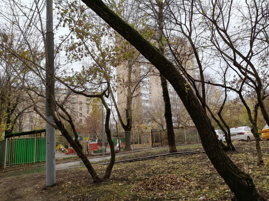 Продам трехкомнатную (3-комн.) квартиру, Трофимова ул, 13, Москва г