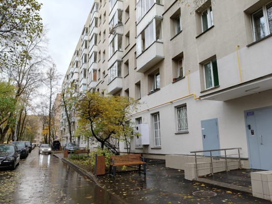 Продам трехкомнатную (3-комн.) квартиру, Трофимова ул, 13, Москва г