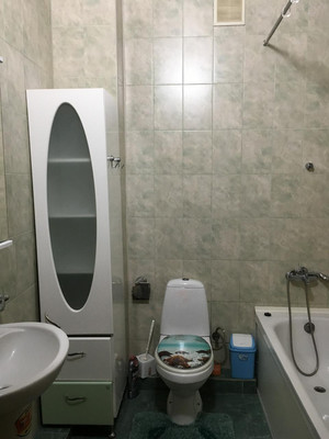 Продам однокомнатную (1-комн.) квартиру, Луговая ул, 4к2, Симферополь г