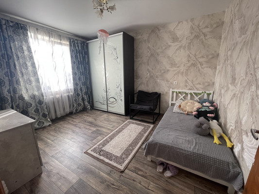 Продам двухкомнатную (2-комн.) квартиру, Балаклавская ул, 63, Симферополь г