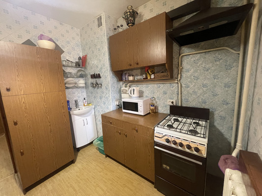 Продам двухкомнатную (2-комн.) квартиру, Балаклавская ул, 63, Симферополь г