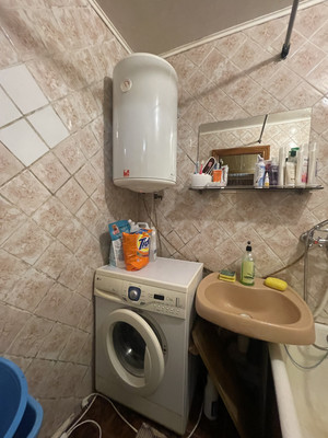 Продам двухкомнатную (2-комн.) квартиру, Балаклавская ул, 63, Симферополь г