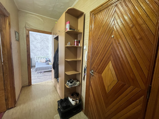 Продам двухкомнатную (2-комн.) квартиру, Балаклавская ул, 63, Симферополь г