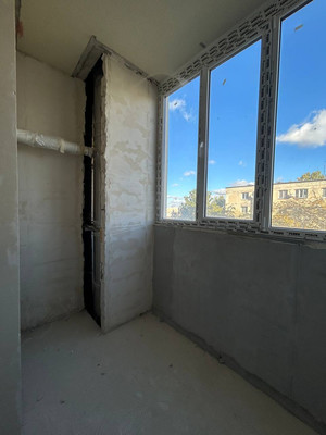 Продам однокомнатную (1-комн.) квартиру, Маршала Советского Союза Буденного С.М. ул, 33к5, Симферополь г