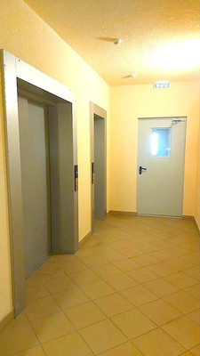 Продам однокомнатную (1-комн.) квартиру, Генерала Толстикова ул, 8, Калининград г