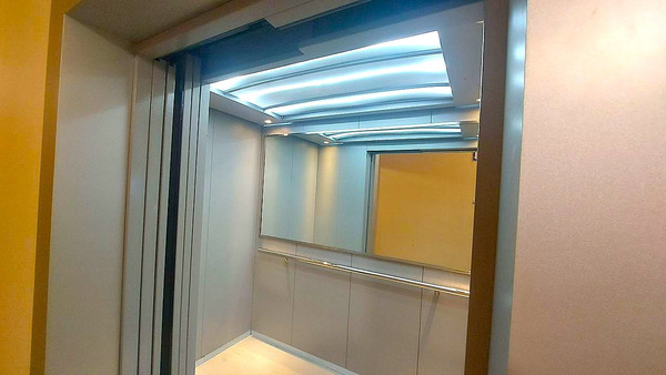 Продам однокомнатную (1-комн.) квартиру, Генерала Толстикова ул, 8, Калининград г