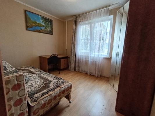 Продам трехкомнатную (3-комн.) квартиру, им. 40-летия Победы ул, 35к2, Краснодар г